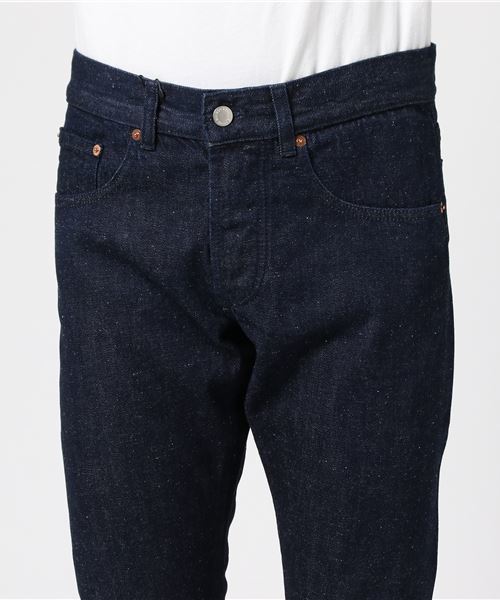 Maison Kitsune（メゾンキツネ）の「MELANGE PARISIEN PAN（デニムパンツ・メンズ・ネイビー・30/31/28/29）」の3枚目の写真