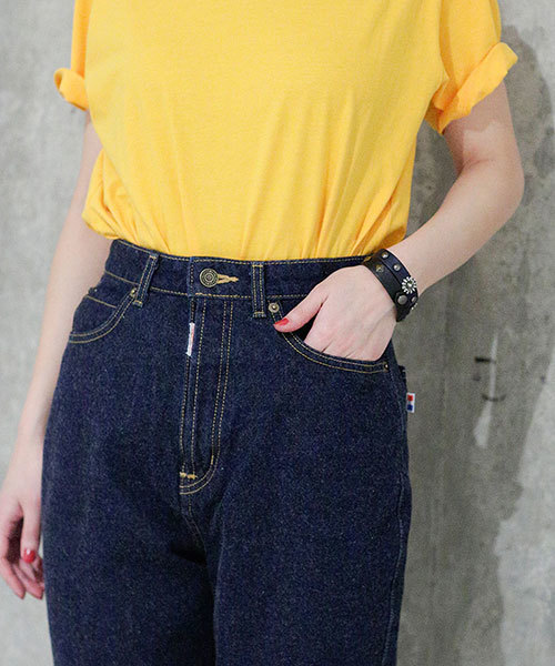 SOMETHING（サムシング）の「【WEB限定】SOMETHING/W FRONT ROOMY SLIM（デニムパンツ・レディース・ライトブルー/インディゴブルー/ブルー・SMALL/MEDIUM）」の13枚目の写真