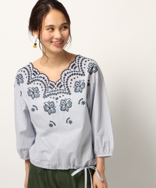 GLOBAL WORK（グローバルワーク）の「ウエストドロストVブラウス8分袖/776489（シャツ/ブラウス・レディース・レッド/ブラック/ホワイト/スカイブルー・LARGE/MEDIUM）」の4枚目の写真