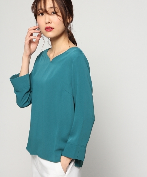 BLISS POINT（ブリスポイント）の「ハートネックブラウス / 786180（シャツ/ブラウス・レディース・ホワイト/ライトグレー/ネイビー/グリーン・LARGE/MEDIUM）」の4枚目の写真