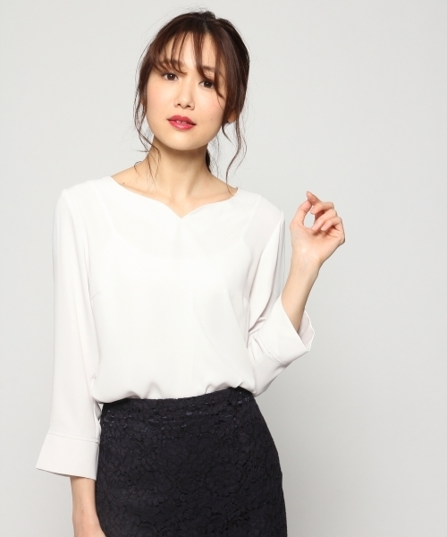 BLISS POINT（ブリスポイント）の「ハートネックブラウス / 786180（シャツ/ブラウス・レディース・ホワイト/ライトグレー/ネイビー/グリーン・LARGE/MEDIUM）」の3枚目の写真