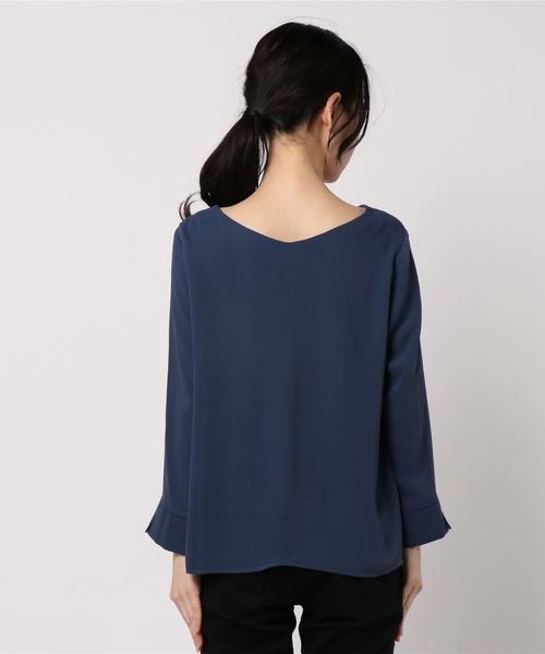 BLISS POINT（ブリスポイント）の「ハートネックブラウス / 786180（シャツ/ブラウス・レディース・ホワイト/ライトグレー/ネイビー/グリーン・LARGE/MEDIUM）」の5枚目の写真