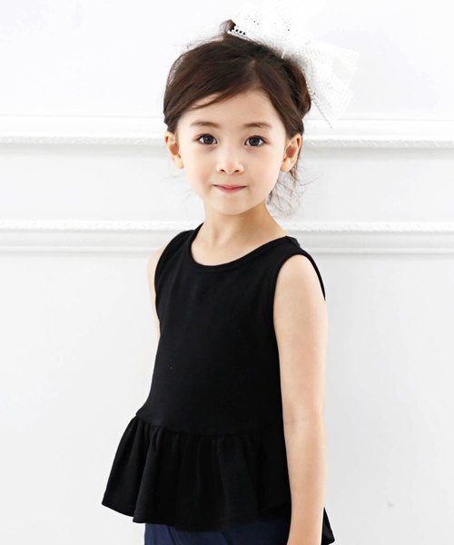 Bee des Bee（ビーデスビー）の「裾フリルノースリトップス（タンクトップ・キッズ・ブラック/ライトピンク/ミント/ラベンダー/ブルー・90cm/110cm/100cm/120cm/130cm/140cm/150cm）」の6枚目の写真