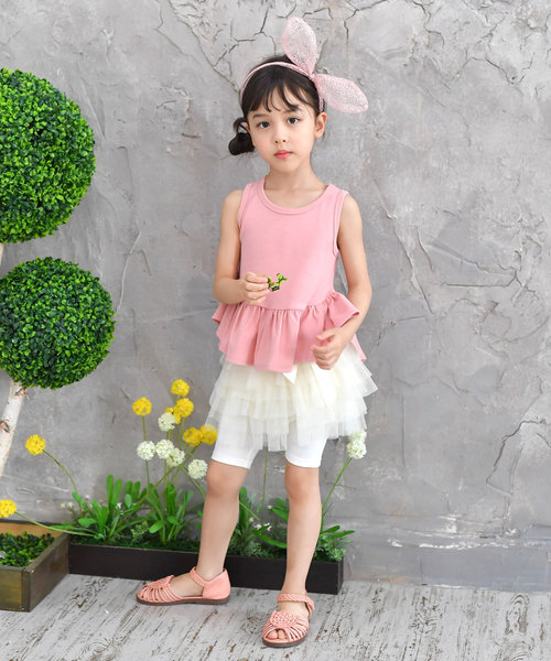 Bee des Bee（ビーデスビー）の「裾フリルノースリトップス（タンクトップ・キッズ・ブラック/ライトピンク/ミント/ラベンダー/ブルー・90cm/110cm/100cm/120cm/130cm/140cm/150cm）」の11枚目の写真