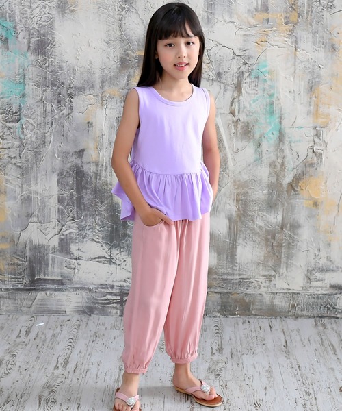 Bee des Bee（ビーデスビー）の「裾フリルノースリトップス（タンクトップ・キッズ・ブラック/ライトピンク/ミント/ラベンダー/ブルー・90cm/110cm/100cm/120cm/130cm/140cm/150cm）」の21枚目の写真