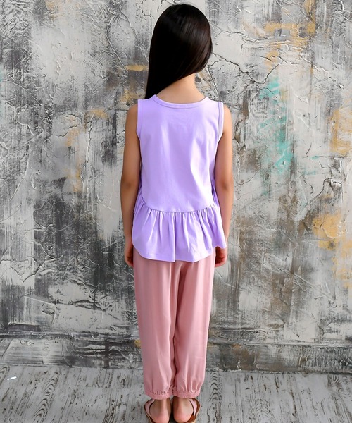 Bee des Bee（ビーデスビー）の「裾フリルノースリトップス（タンクトップ・キッズ・ブラック/ライトピンク/ミント/ラベンダー/ブルー・90cm/110cm/100cm/120cm/130cm/140cm/150cm）」の22枚目の写真