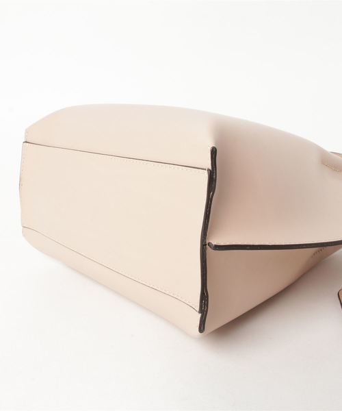 GIANNI CHIARINI(ジャンニ キアリーニ)の「GIANNI CHIARINI: 【TWENTY】 ポーチ付バッグ(トートバッグ・レディース・ブラック/ピンク/ピンク系その他/キャメル・F)」の6枚目の写真
