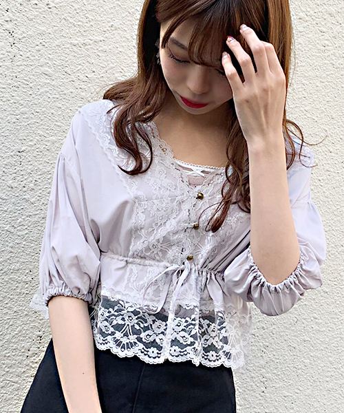 apres jour（アプレジュール）の「レース付きVブラウス【ZOZOTOWN限定アイテム】（シャツ/ブラウス・レディース・ベージュ/オフホワイト/ブルー/ラベンダー/モカ・フリー）」の5枚目の写真