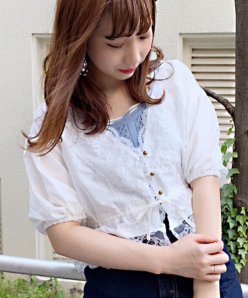 apres jour（アプレジュール）の「レース付きVブラウス【ZOZOTOWN限定アイテム】（シャツ/ブラウス・レディース・ベージュ/オフホワイト/ブルー/ラベンダー/モカ・フリー）」の10枚目の写真