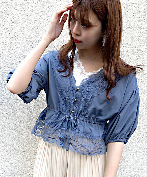 apres jour（アプレジュール）の「レース付きVブラウス【ZOZOTOWN限定アイテム】（シャツ/ブラウス・レディース・ベージュ/オフホワイト/ブルー/ラベンダー/モカ・フリー）」の19枚目の写真