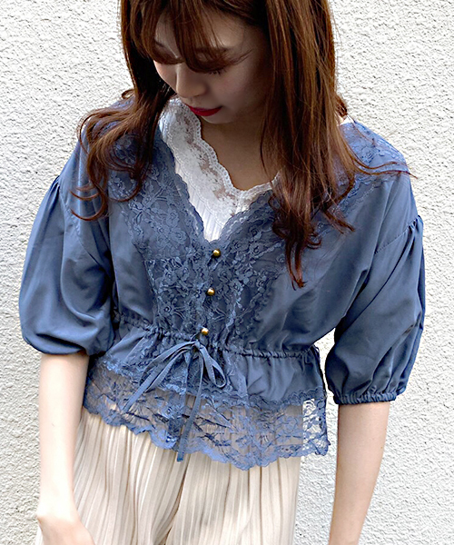 apres jour（アプレジュール）の「レース付きVブラウス【ZOZOTOWN限定アイテム】（シャツ/ブラウス・レディース・ベージュ/オフホワイト/ブルー/ラベンダー/モカ・フリー）」の13枚目の写真