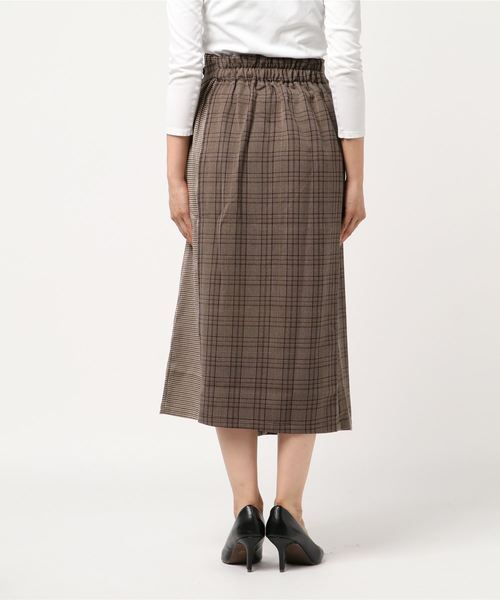 STYLEBLOCK（スタイルブロック）の「先染めチェック柄切り替えミモレ丈ラップ風スカート（スカート・レディース・ホワイト/ブラウン/キャメル/ライトベージュ・M）」の5枚目の写真