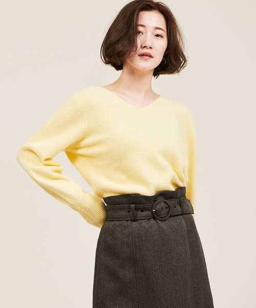 The Virgnia（ザ ヴァージニア）の「ＦＯＸ混Ｖネックパフスリーブニット（ニット/セーター・レディース・ブラック/パープル/オフホワイト/イエロー/ブルー・FREE）」の5枚目の写真