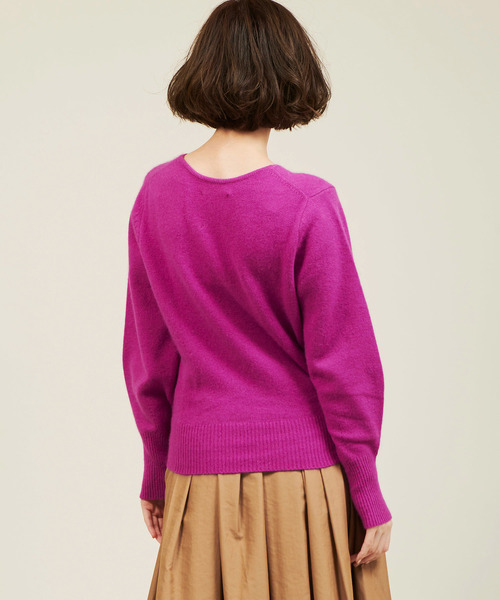 The Virgnia（ザ ヴァージニア）の「ＦＯＸ混Ｖネックパフスリーブニット（ニット/セーター・レディース・ブラック/パープル/オフホワイト/イエロー/ブルー・FREE）」の22枚目の写真