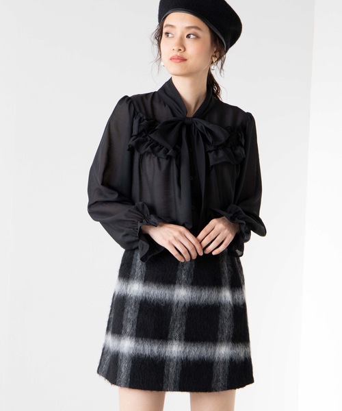 WEGO（ウィゴー）の「WEGO/【セットアップ対応商品】シャギーチェックミニスカート（スカート・レディース・ベージュ系その他2/ブラック系その他2・FREE）」の2枚目の写真