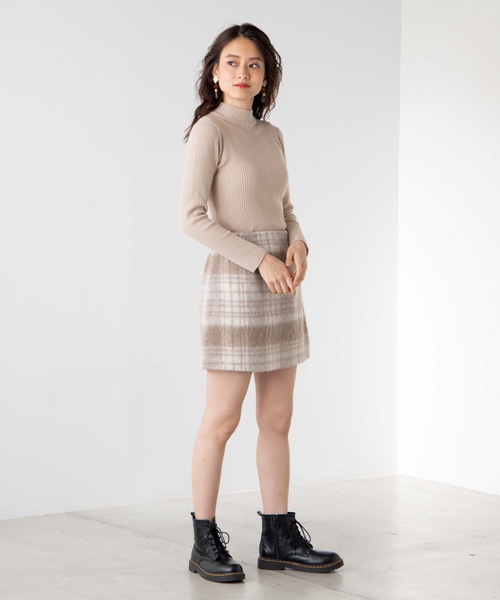 WEGO（ウィゴー）の「WEGO/【セットアップ対応商品】シャギーチェックミニスカート（スカート・レディース・ベージュ系その他2/ブラック系その他2・FREE）」の5枚目の写真