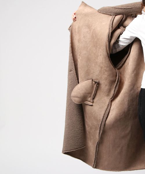 Auntie Rosa Holiday（アンティローザホリデー）の「ボアルーズダブルコート（チェスターコート・レディース・ブラック/ベージュ・FREE）」の5枚目の写真