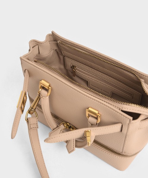 CHARLES & KEITH(チャールズ & キース)の「クロックエフェクト ツーウェイジップトート / Croc-Effect Two-Way Zip Tote(トートバッグ・レディース・ベージュ/ブラック/マルチ/オリーブ・M)」の16枚目の写真