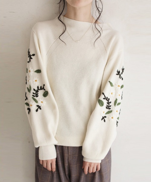 浮かぶ花刺繍 ボトルネックニットトップス ニット セーター Cawaii カワイイ のファッション通販 Zozotown