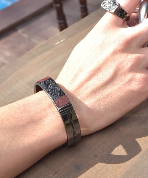 チャイハネ（チャイハネ）の「【チャイハネ】トゥアベルMEN'Sバングル（バングル/リストバンド・メンズ・ブラック/シルバー/ゴールド・FREE）」の2枚目の写真
