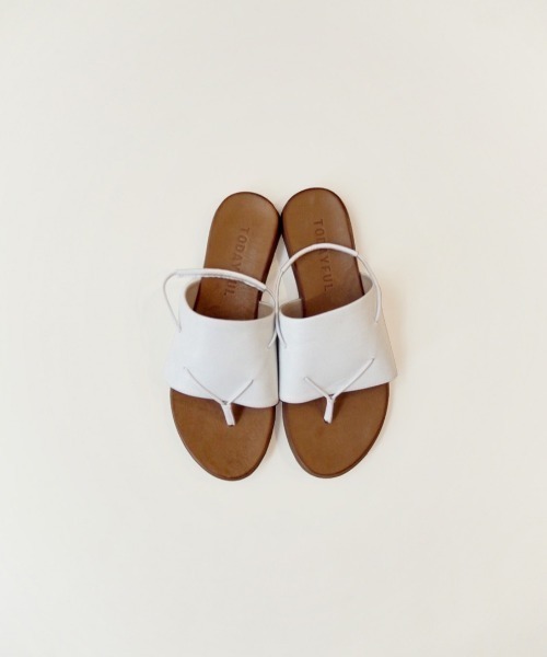 TODAYFUL（トゥデイフル）の「レザートングサンダル（サンダル・レディース・ホワイト/ブラック/パープル・36inch/38inch/37inch）」の7枚目の写真
