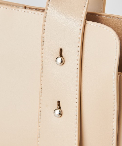 mystic(ミスティック)の「WEB限定 loti マルチハンドルバッグ(ショルダーバッグ・レディース・ブラック/ベージュ・FREE)」の7枚目の写真