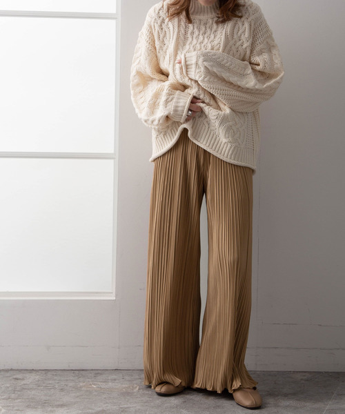 rectangle（レクタングル）の「裾メローサテンプリーツワイドパンツ（その他パンツ・レディース・ブラック/ベージュ/ブラウン/オレンジ・FREE）」の8枚目の写真