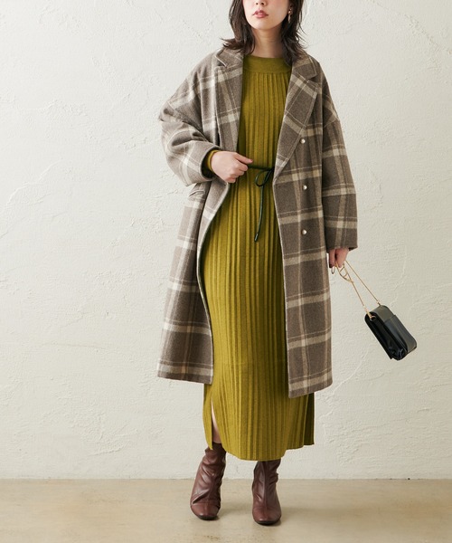 natural couture(ナチュラルクチュール)の「パール釦エッグコート(チェスターコート・レディース・ネイビー/ボルドー/モカ/グレイッシュベージュ/ピンク/チェック・FREE)」の6枚目の写真