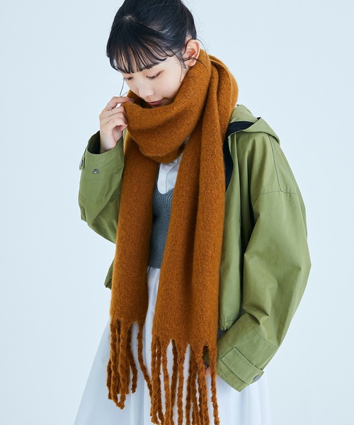 estaa（エスタ）の「フリンジ付きボリュームマフラー（マフラー・レディース・チャコールグレー/オフホワイト/ターコイズブルー/モカ/キャメル/ベビーピンク/ブラウン/イエロー/コーラルピンク/ライトグレー・FREE）」の8枚目の写真
