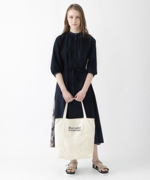 BLUE LABEL CRESTBRIDGE（ブルーレーベルクレストブリッジ）の「ポケッタブルトートバッグ（トートバッグ・レディース・オフホワイト/ネイビー・FREE）」の12枚目の写真