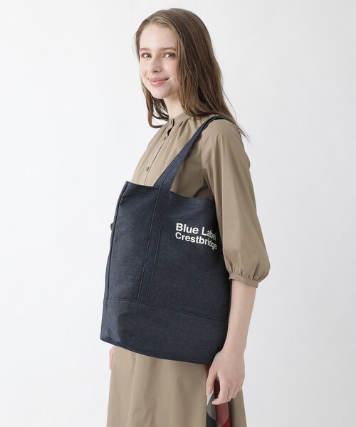 BLUE LABEL CRESTBRIDGE（ブルーレーベルクレストブリッジ）の「ポケッタブルトートバッグ（トートバッグ・レディース・オフホワイト/ネイビー・FREE）」の4枚目の写真