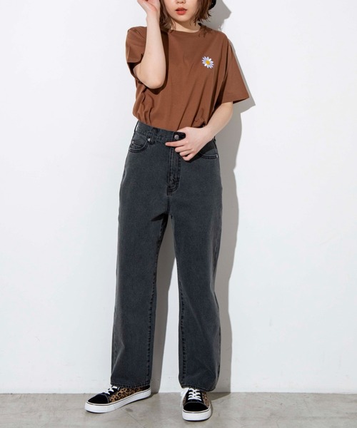 WEGO(ウィゴー)の「WEGO/funnyモチーフ刺繍Tシャツ(Tシャツ/カットソー・レディース・ブラウン/ライトパープル・LARGE/SMALL/MEDIUM)」の7枚目の写真