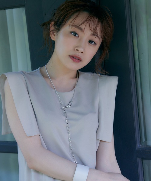 vis-`a-vis(ビサビ)の「【WEB限定】異素材カットミニワンピース(ワンピース・レディース・ブラック/ベージュ系その他/オリーブ・FREE)」の5枚目の写真