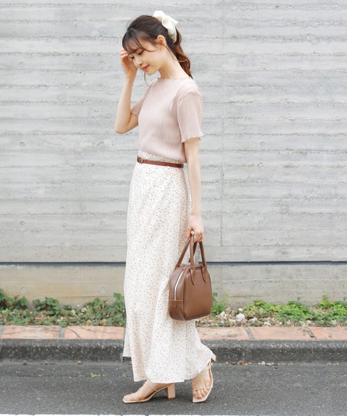 Crisp yours（クリスプユアーズ）の「【WEB限定】クレープシアーブラウス（シャツ/ブラウス・レディース・ブラック/ブルー/アイボリー/ピンクベージュ・FREE）」の13枚目の写真