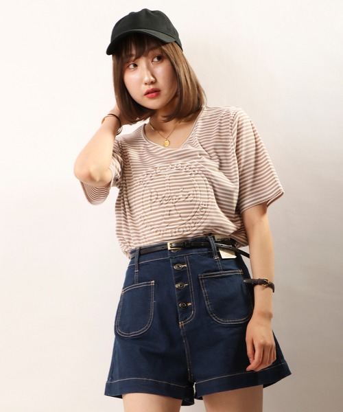 FUNALIVE(ファンアライブ)の「【je crois soi】型押しカットソー(Tシャツ/カットソー・レディース・ブラック/ベージュ/パープル/グレー/ブルー/グリーン/オレンジ/オフホワイト/グレー系その他/ピンク/イエロー/サーモンピンク・FREE)」の1枚目の写真