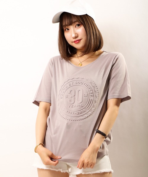 FUNALIVE(ファンアライブ)の「【je crois soi】型押しカットソー(Tシャツ/カットソー・レディース・ブラック/ベージュ/パープル/グレー/ブルー/グリーン/オレンジ/オフホワイト/グレー系その他/ピンク/イエロー/サーモンピンク・FREE)」の5枚目の写真