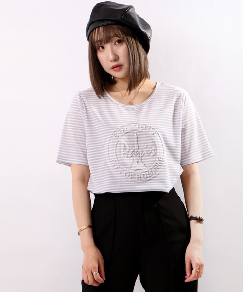 FUNALIVE(ファンアライブ)の「【je crois soi】型押しカットソー(Tシャツ/カットソー・レディース・ブラック/ベージュ/パープル/グレー/ブルー/グリーン/オレンジ/オフホワイト/グレー系その他/ピンク/イエロー/サーモンピンク・FREE)」の4枚目の写真