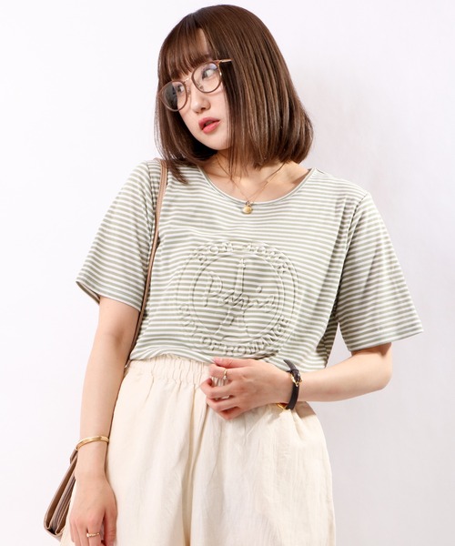 FUNALIVE(ファンアライブ)の「【je crois soi】型押しカットソー(Tシャツ/カットソー・レディース・ブラック/ベージュ/パープル/グレー/ブルー/グリーン/オレンジ/オフホワイト/グレー系その他/ピンク/イエロー/サーモンピンク・FREE)」の6枚目の写真