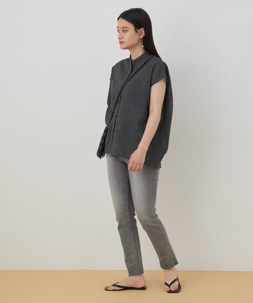 ADAM ET ROPE'(アダムエロペ)の「【アウトレット店舗・WEB限定】コクーンバンドカラーシャツ(シャツ/ブラウス・レディース・ホワイト/チャコールグレー/ミント・FREE)」の17枚目の写真