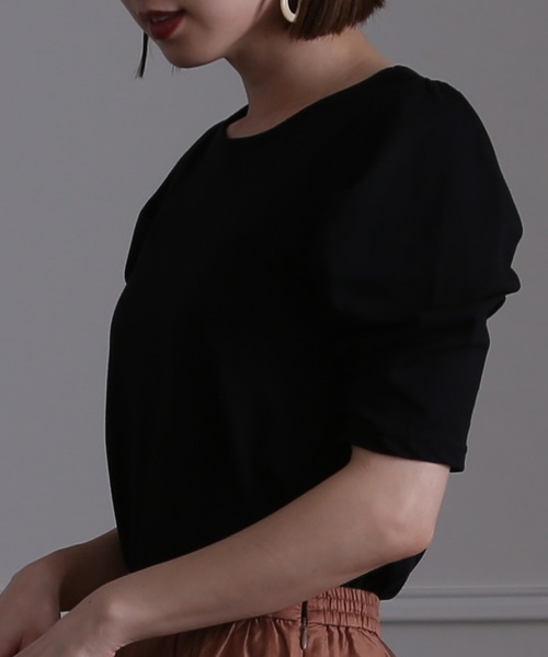 ElegChic(エレグシック)の「タック パフスリーブカットソー(Tシャツ/カットソー・レディース・ブラック/グレイッシュベージュ/オフホワイト・4L/L/XL/XXL/M)」の5枚目の写真