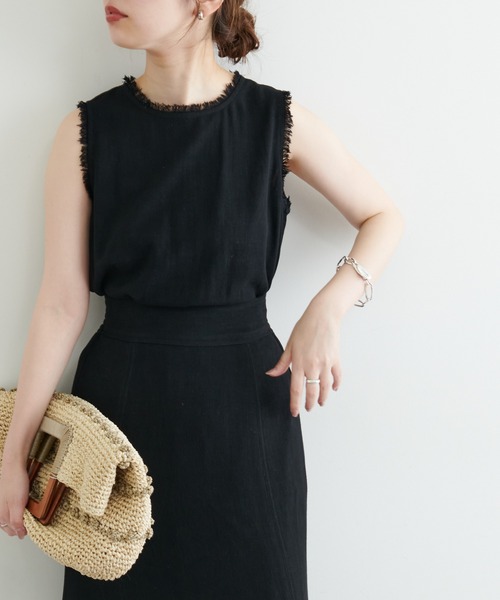 natural couture(ナチュラルクチュール)の「麻混フリンジノースリーブブラウス(シャツ/ブラウス・レディース・ブラック/レッド/アイボリー/イエロー・FREE)」の3枚目の写真