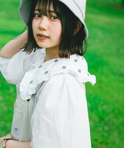 nemne store（ネンネストア）の「お花畑の刺繍衿ブラウス（シャツ/ブラウス・レディース・ベージュ/オフホワイト/ブルー/ミント・フリー）」の5枚目の写真