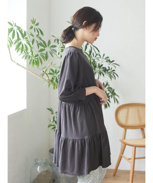 Green　Parks（グリーンパークス）の「ティアード5分袖カットチュニック＊（Tシャツ/カットソー・レディース・ダークグレー/レッド・FREE）」の4枚目の写真