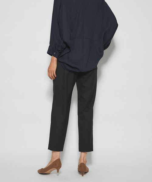 RIVE DROITE（リヴドロワ）の「《2サイズ展開》シーズンレスで活躍する　イージーケアインスリットパンツ（その他パンツ・レディース・ブラック/ベージュ/ボルドー・38/36）」の4枚目の写真