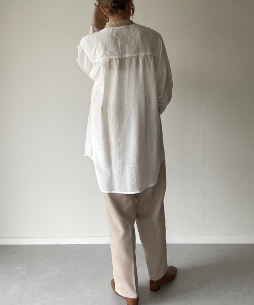 y/m by misato（イムバイミサト）の「バンドカラーバイカラーシャツ（シャツ/ブラウス・レディース・ホワイト/ベージュ・FREE）」の10枚目の写真