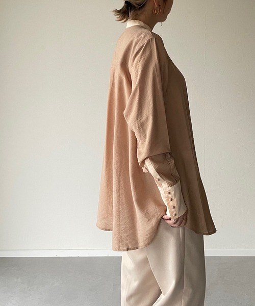 y/m by misato（イムバイミサト）の「バンドカラーバイカラーシャツ（シャツ/ブラウス・レディース・ホワイト/ベージュ・FREE）」の3枚目の写真