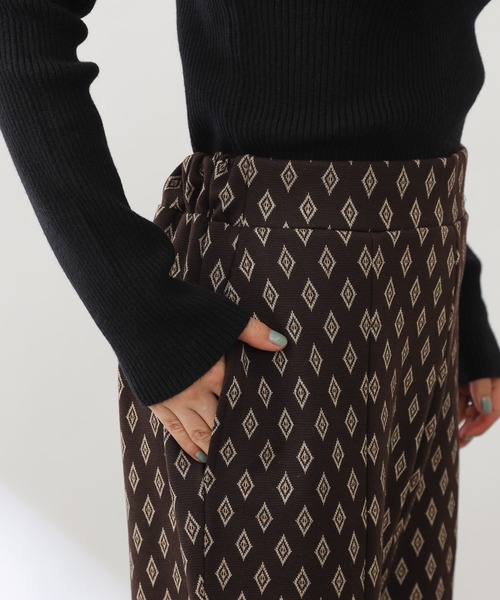 COLONY 2139（コロニートゥーワンスリーナイン）の「【WEB・一部店舗限定】カットジャガードスリットロングパンツ(セットアップ可)（その他パンツ・レディース・ブラック/ブラウン・FREE）」の5枚目の写真