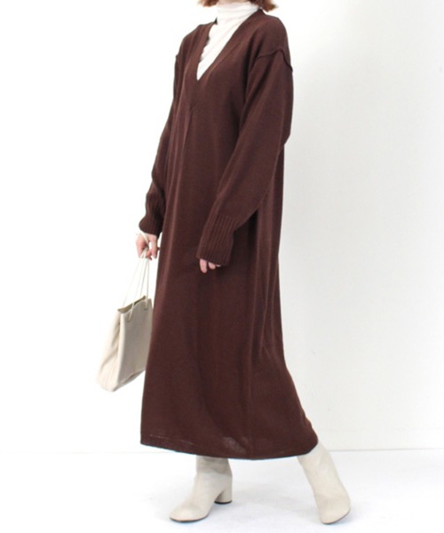 STYLEBLOCK（スタイルブロック）の「アクリルバルキー深Vネックニットワンピース（ワンピース・レディース・ブラック/ホワイト系その他/グレイッシュベージュ/ダークブラウン・M）」の8枚目の写真
