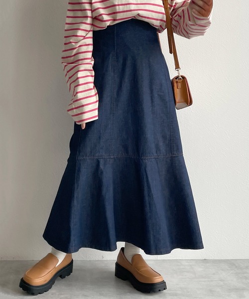 w closet(ダブルクローゼット)の「デニムマーメイドスカート(デニムスカート・レディース・ネイビー/ブラック/ブルー系その他・FREE)」の17枚目の写真