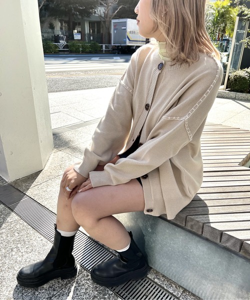 one way（ワンウェイ）の「クルーネック/ハンドステッチBIGカーディガン（カーディガン/ボレロ・レディース・ホワイト/ライトブルー/ベージュ/ライトグリーン・FREE）」の3枚目の写真